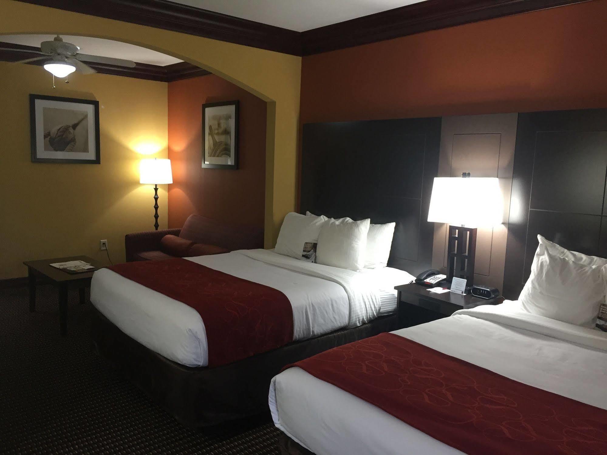 Comfort Suites Lake Jackson Clute Екстер'єр фото
