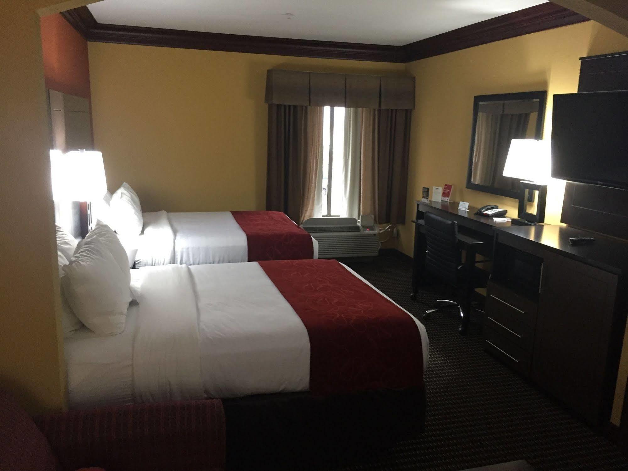 Comfort Suites Lake Jackson Clute Екстер'єр фото