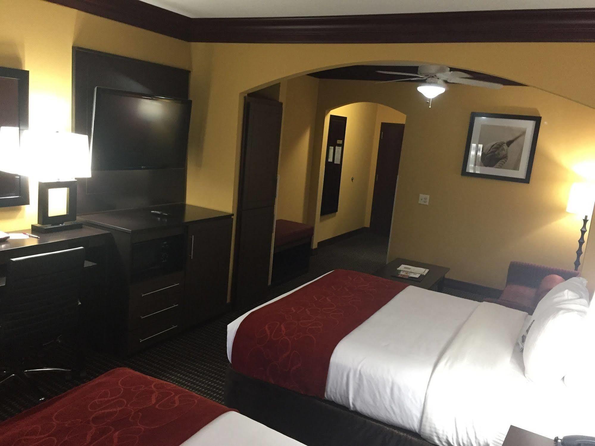 Comfort Suites Lake Jackson Clute Екстер'єр фото