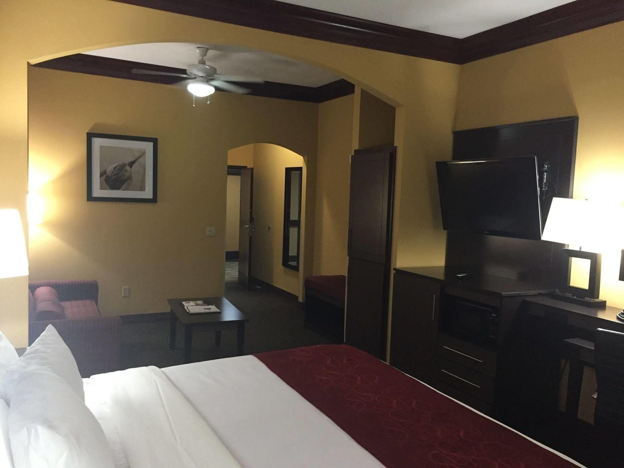 Comfort Suites Lake Jackson Clute Екстер'єр фото