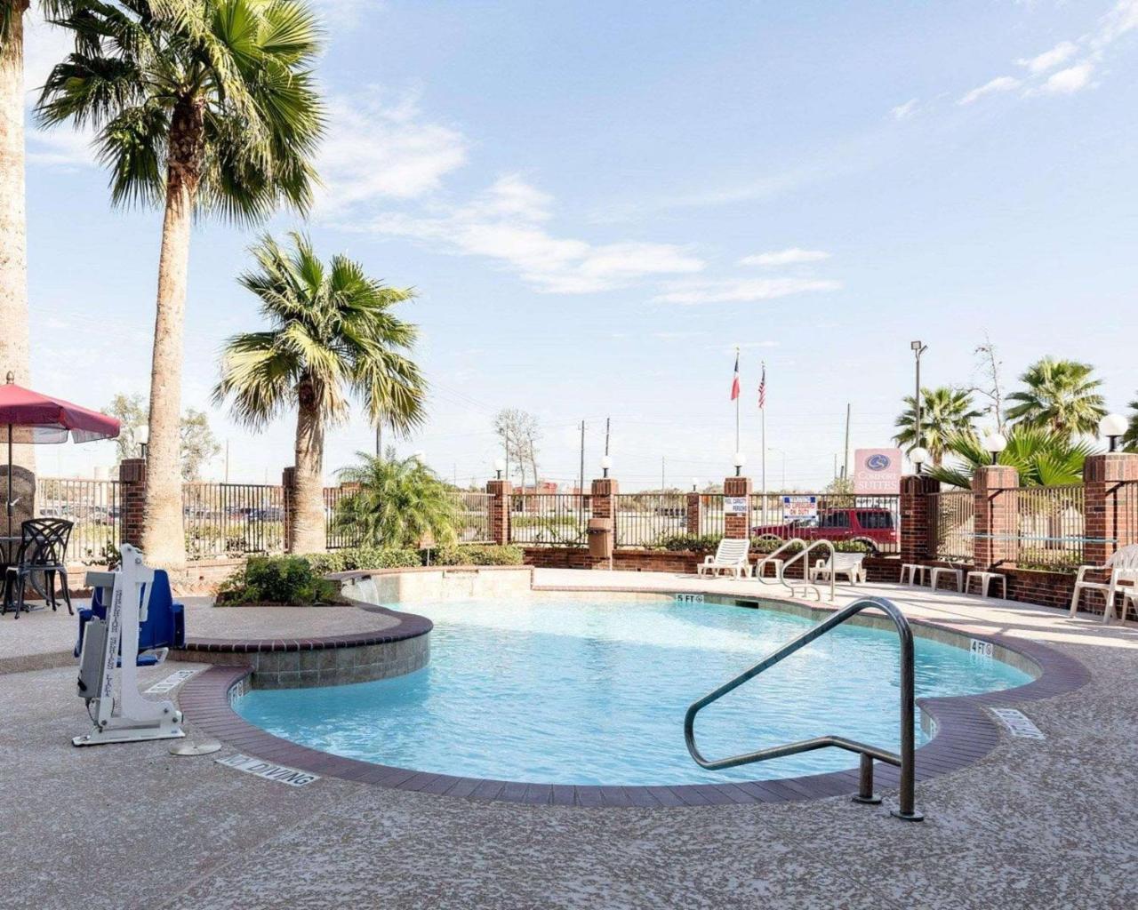 Comfort Suites Lake Jackson Clute Екстер'єр фото